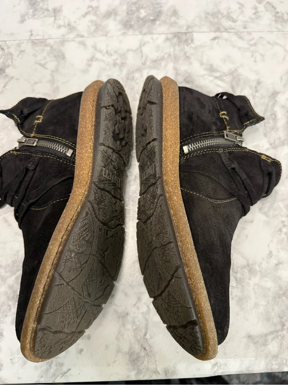 Born Black Women's Suede Leather Ankle Boots size 8 1/2